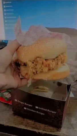 ZInger burger 🍔  #sabaawan💕 #zinger #burger #enjoy #ownvoice #fypシ゚ #foryoupage❤️❤️ #viraltiktok #foryou #fypシ゚viral #trendingvideo #teachersoftiktok #foryoupage #tiktok #trending #fouryou #fyppppppppppppppppppppppp #song 
