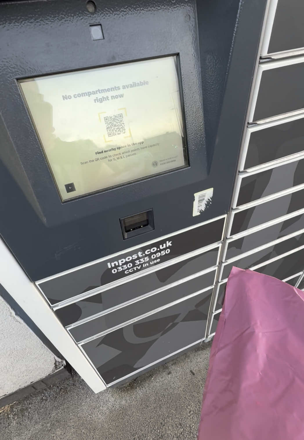 why is it so embarrassing having to walk away when it says the lockers are full 😭🤣 #inpost #inpostlocker #vinted #relatable #fyp 