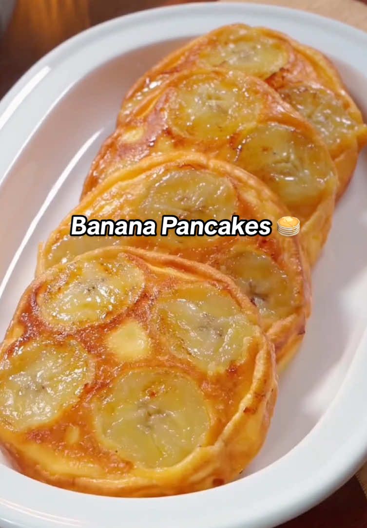 Banana pancakes 🥞  🍌  Super easy but absolutely delicious 😋  #Foodie #foodtiktok #fyp #foryoupage #breakfast #fastbreakfast #easybreakfast #EasyRecipe #bananapancakes 