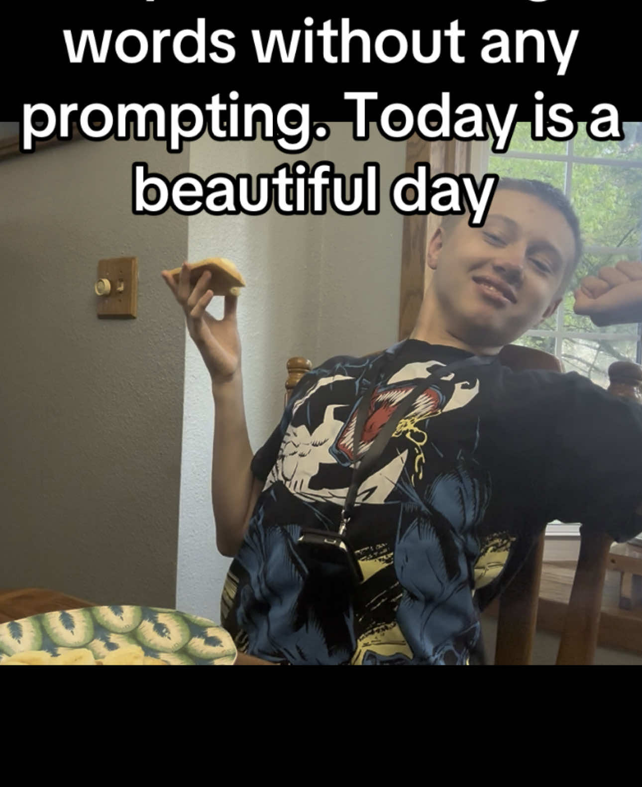 #autsim ##fypシ #fyp #autismawareness #breakfast #autismacceptance #autismmom #understandingautism #autismoftiktok #ethan #nonverbal #echolalia #family #happy #fy 