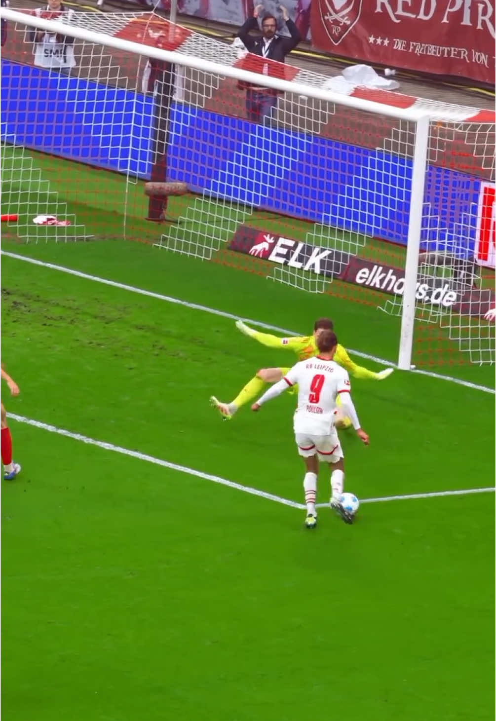 A chip in time saves 9. #bundesliga #fussball #rbleipzig @RBLeipzig 