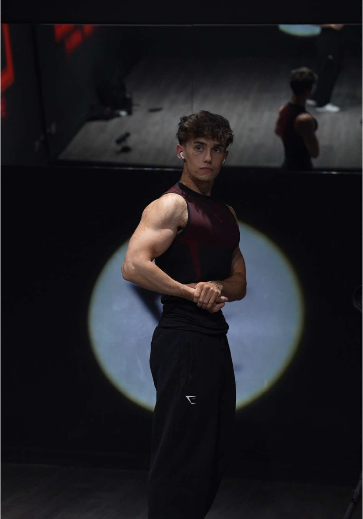 it’s here today, my favourite drop so far from @Gymshark new onyx collection that they’ve brought back. It drops at 7pm GMT today and you can use my code ‘CRISP10’ for 10% off and helps support me as a creator. p.s these will sell out 