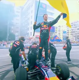 Dr3.      #dr3 #ricciardo #f1 #redbull #ukraine #ukraine2012🇺🇦 #redbullshowrun #viral 