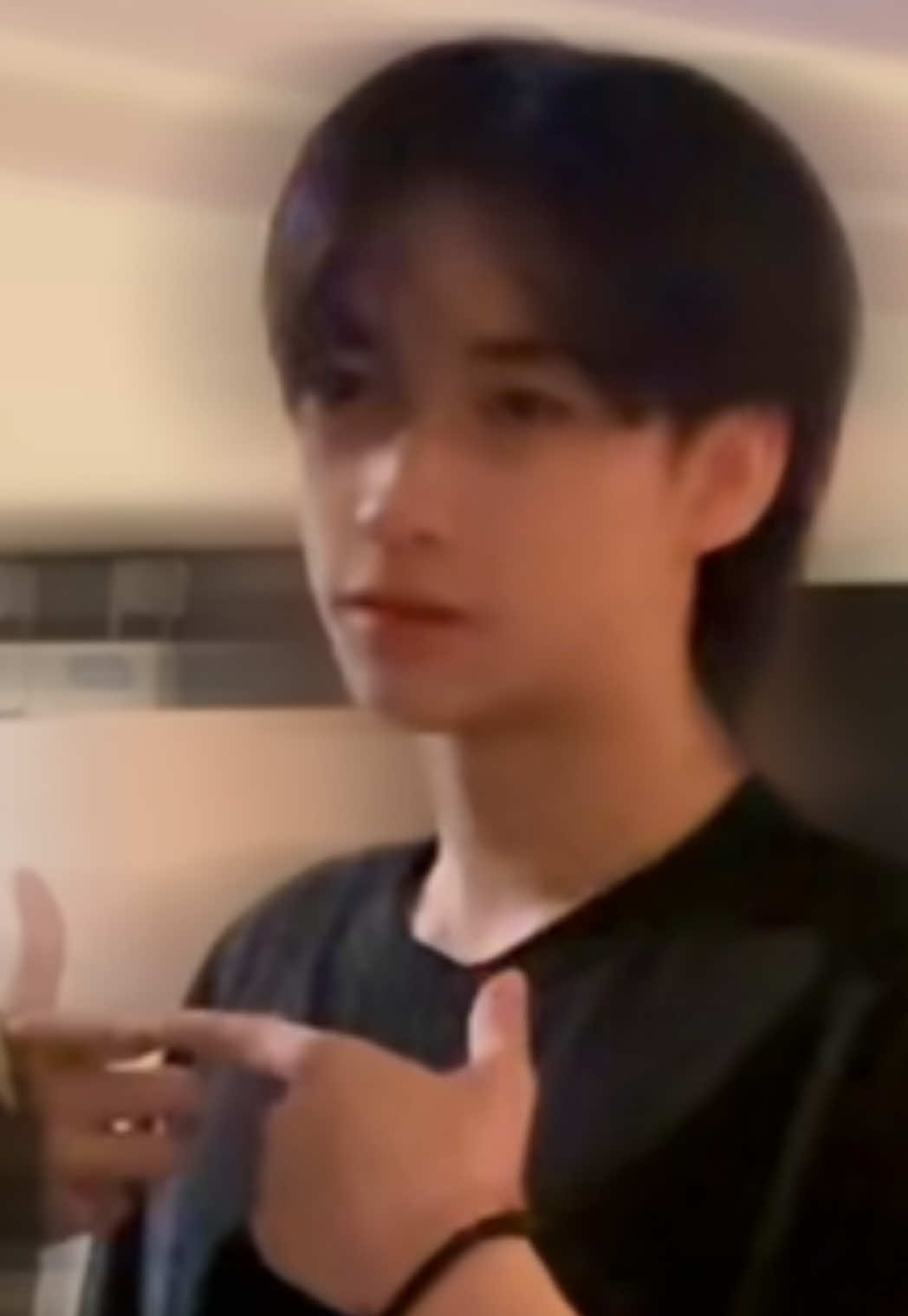 Pre-UL - Sirin’s cute act before his dance 😅😁 #Sirin #시린 #สิริน #シリン #universeleague #teamrhythm #teamgroove #teambeat #ahof #malatanghulu  @ตะเกียบเดินได้ 