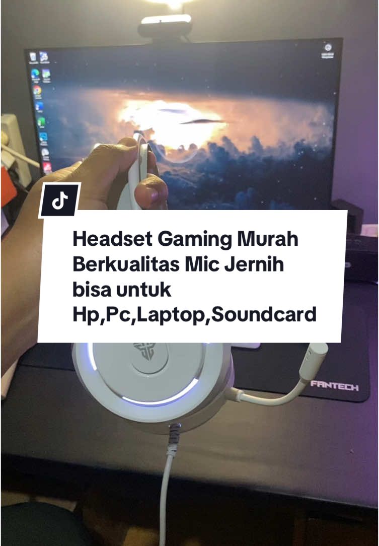 Headset andalan gua nih bisa buat live streaming, nyanyi nyanyian, ngobrol sama orang, bisa buat ngeroarrr juga🤣 #headsetgaming #headsetgamer #headsetmic #headsetmicrophone #headsetpc #headsetsoundcard #headsetlivestreaming #headsetlive #headsetfullbass #headsetgamingmurah #headsetgamingmurahberkualitas 
