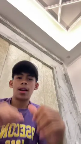 lampu kaka yg keberapa ni?😭😭😭😭😭😭