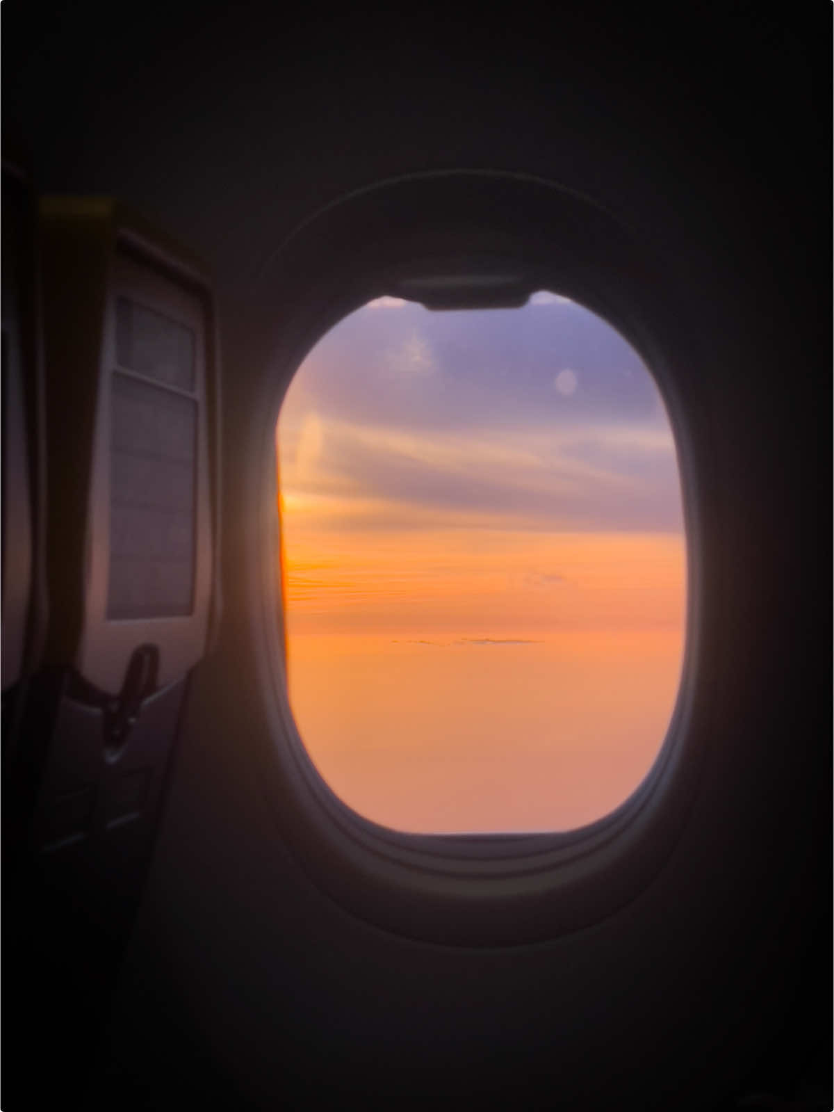 T’arrive combien de temps à l’avance à l’aéroport ?! 😅 #vol #voyage #aeropuerto  #adventure #fyp 