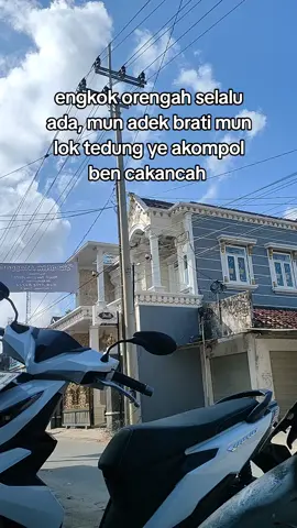 begitoh 🤣 #storymadura #xyzbca #fyp #krangeansantuy #katakatamadura #foryou #fypage #masukberanda 