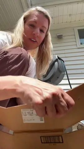 I’m on a roll today! Creating videos AND getting the boxes cut up and in the trash! #contentcreator #tiktokshopaffiliate 