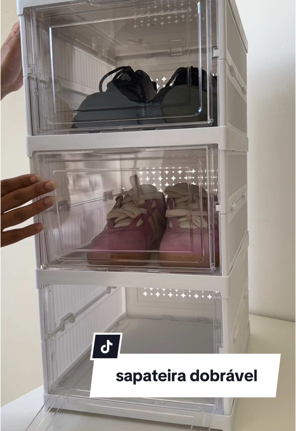 Clica na sacolinha laranja ✨ Encontrei no tiktok: sapateira dobrável, leve e prática. #tiktok #tiktokshop #tiktokshopcheck #tiktokshopchegou #resenha #organizacao #achadinhos #organizacaodecasa #viral #dicasdeorganização #casa 