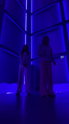 Reklame for @Universe❤️ #reklame #2017dances #dance #tiktok #viral #fyp #oldtiktoktrends #universesiencepark 