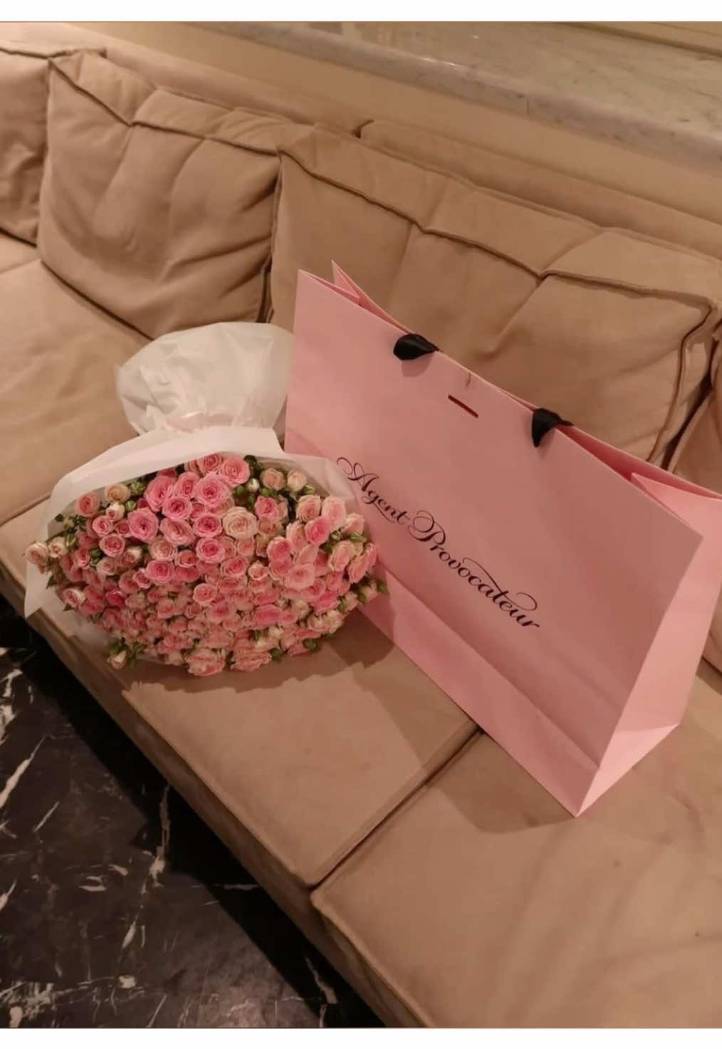#pinkaesthetic #girlyaesthetic #girlblogger #luxury #luxurylifestyle #luxuryaesthetic #nepobaby #moodboard #aesthetic #angelcakexoxo #angelcakesociety 