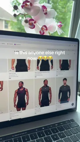 WHAT IS GOING ON I’m just trying to buy my boyfriend some @Gymshark #gymshark #gymsharkonyx #onyx #gym 