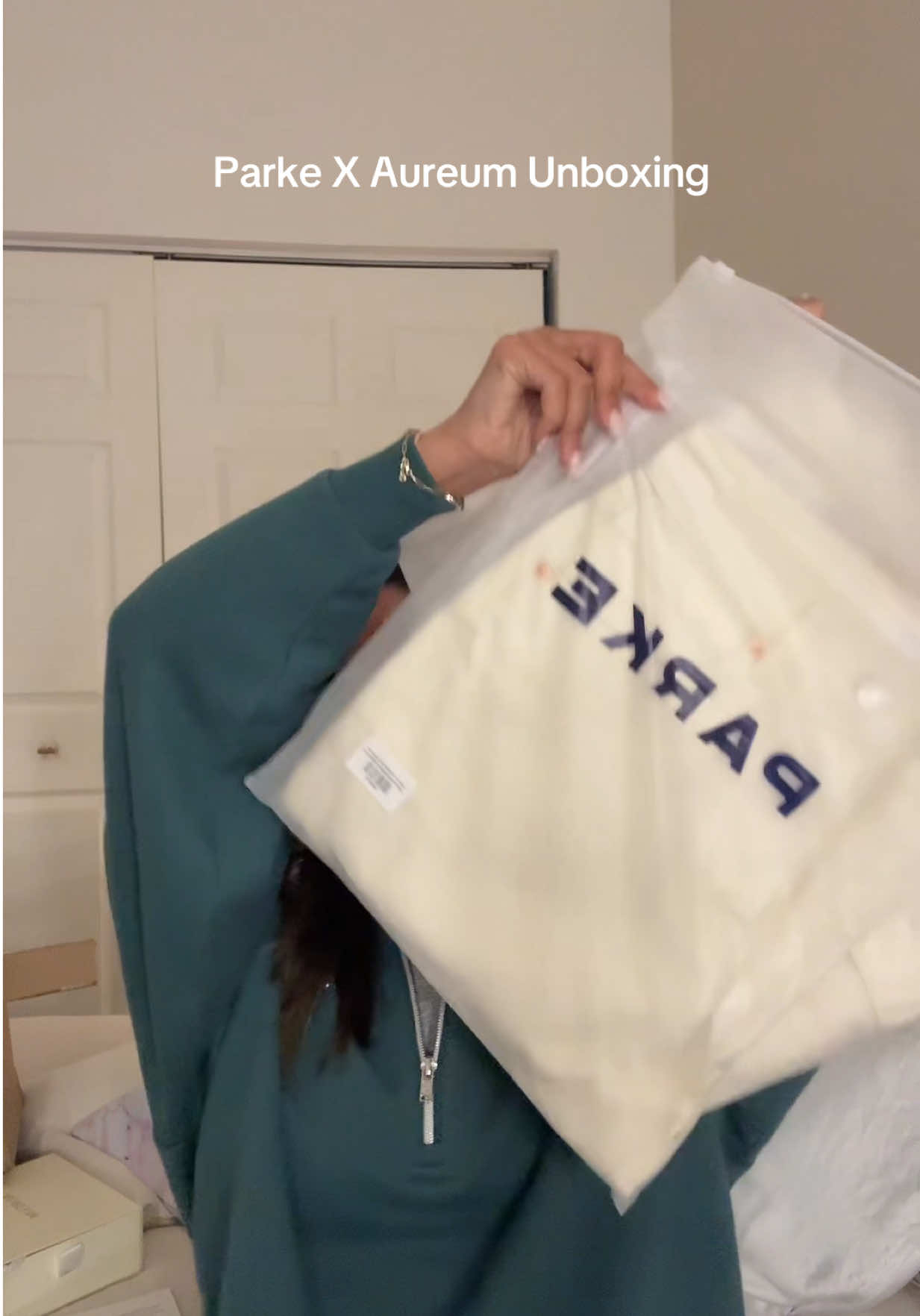 Parke x aureum unboxing… and yes, it’s even better in person. Which piece is your fave? @chelsea parke @Parke @Aureum Collective @Cassdimicco  #parke #unboxinghaul #jewelrytiktok #outfitdetails #fashionunboxing #T#TikTokFashion #aestheticfinds #grwmjewelry #haultok #tiktokstyle #jewelryaddict #minimalluxury #aureum #aureumcollective #chelseaparke 