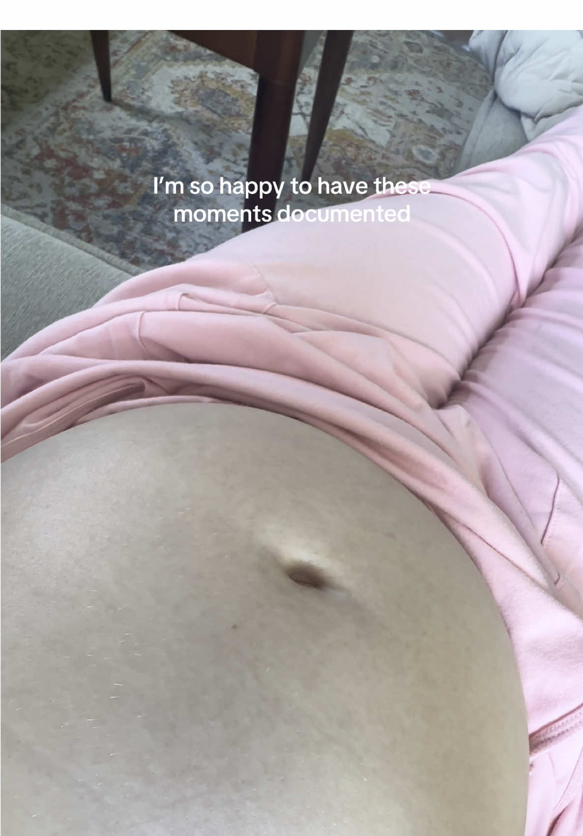 DID YOU SEE IT?! #pregnanttiktok #pregnancy #pregnancyjourney #secondtrimester #pregnancydiary 