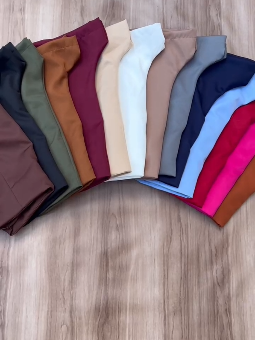 Nosso lider em vendas!!! SHORT ALFAIATARIA, sem bolso com ziper na lateral. Disponível do P ao GG 🛍️R$15,00 Atacado       R$20,00 Varejo    📌Fazemos entregas ou retire seu pedido direto na banca (compras apartir de 300 reias) 🚛 Formas de envio: - Ônibus de excursão  - Transportadora  - Correios (cobramos frete para envio) - Motoboy (cobramos frete para envio) (Rua São Caetano,  Hotel Family e fora da regiao da Feirinha cobramos taxa de entrega) Falar com: 📲 11 968382179 (Lucy) 📲 11 978356629 (Evelyn) Estamos localizados no:  Shopping Porto Brás Banca A13 - Setor vermelho. Rua Alexandrino Pedroso, 401, Canindé. Emitimos nota #atacadobras #moda #modafeminina #shorts #shoppingportobras #shortalfaiataria #fyp 