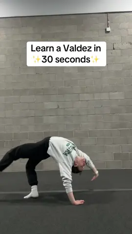 Learn a Valdez in 30 seconds✨#fyp #foryou #tumbling #tumble #valdez #acro #tricks #cheer #cheerleading #foryoupage #acrotrick #howto #cheerleading #gymnastics #gymnast #coachrosie 