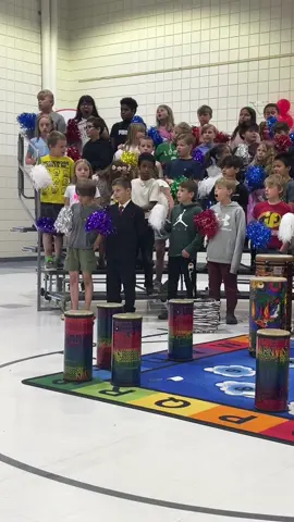 Something about hearing their little voices singing this is so beautiful! 