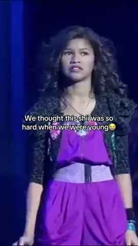 Thought she was doing something😭 #fypシ #shakeitup #foryou #zendaya #disneychannel 