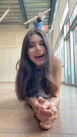 Tu favorita RARA😼🕺🪩 #paratii #viral ##erapilates #arigamplays #bailandofeliz #paratiiiiiiiiiiiiiiiiiiiiiiiiiiiiiii 