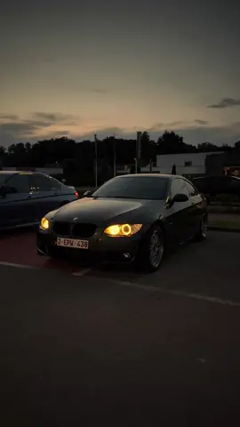 @ld_n54 - Was Driving past i had to take some shots 😋 not the best edit because capcut got changed again way to expensive 😂 #bmw #e92 #cars #fyp 