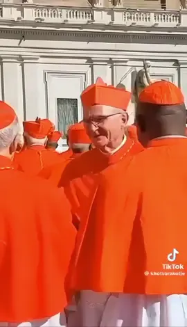 Why was  the African  Priest not Hugged?  Isn't this disturbing  ? #africa #nigeria #viral_video @itzakpanidongesitsaviour@ayoolamaxwell947 @midwife_jane