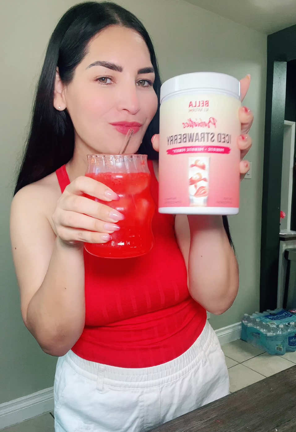 Deliciosa😋 #limonada #icedstrawberry #bellaallnatural #supplements #ttslevelup #wellnesstips #healthyliving 