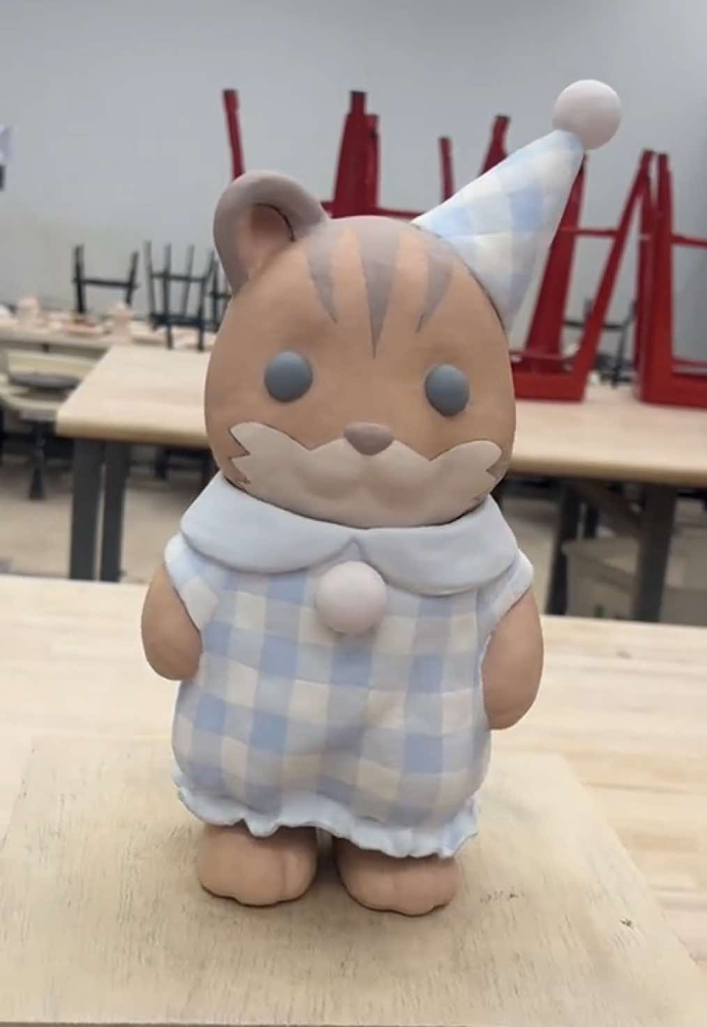 Pt.2: glazing the Calico Critter squirrel jar 🐿️🫙🍪🖌️ #ceramic #wip #glazing #calicocritters #sylvanianfamily