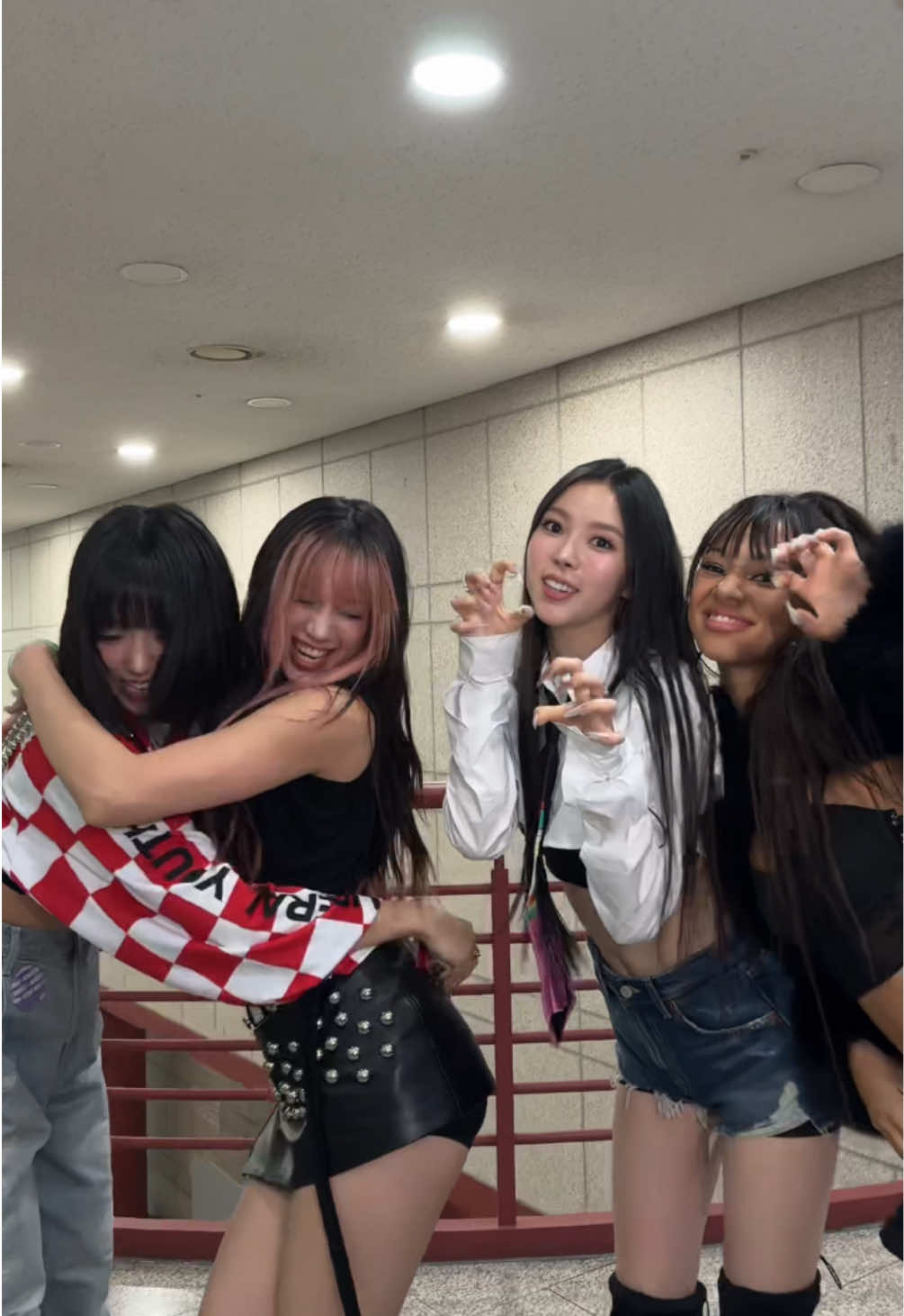 KATSEYE x @MEOVV , Gnarly #KATSEYE #KATSEYE_Gnarly #Gnarly #MEOVV #미야오 #NARIN #나린 #SOOIN #수인