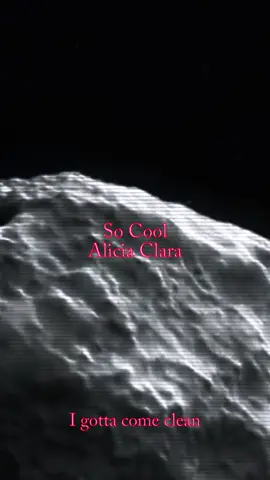 who’s a cool person around here #aliciaclara #indiepop #indiepopmusic #miniaturefurniture 