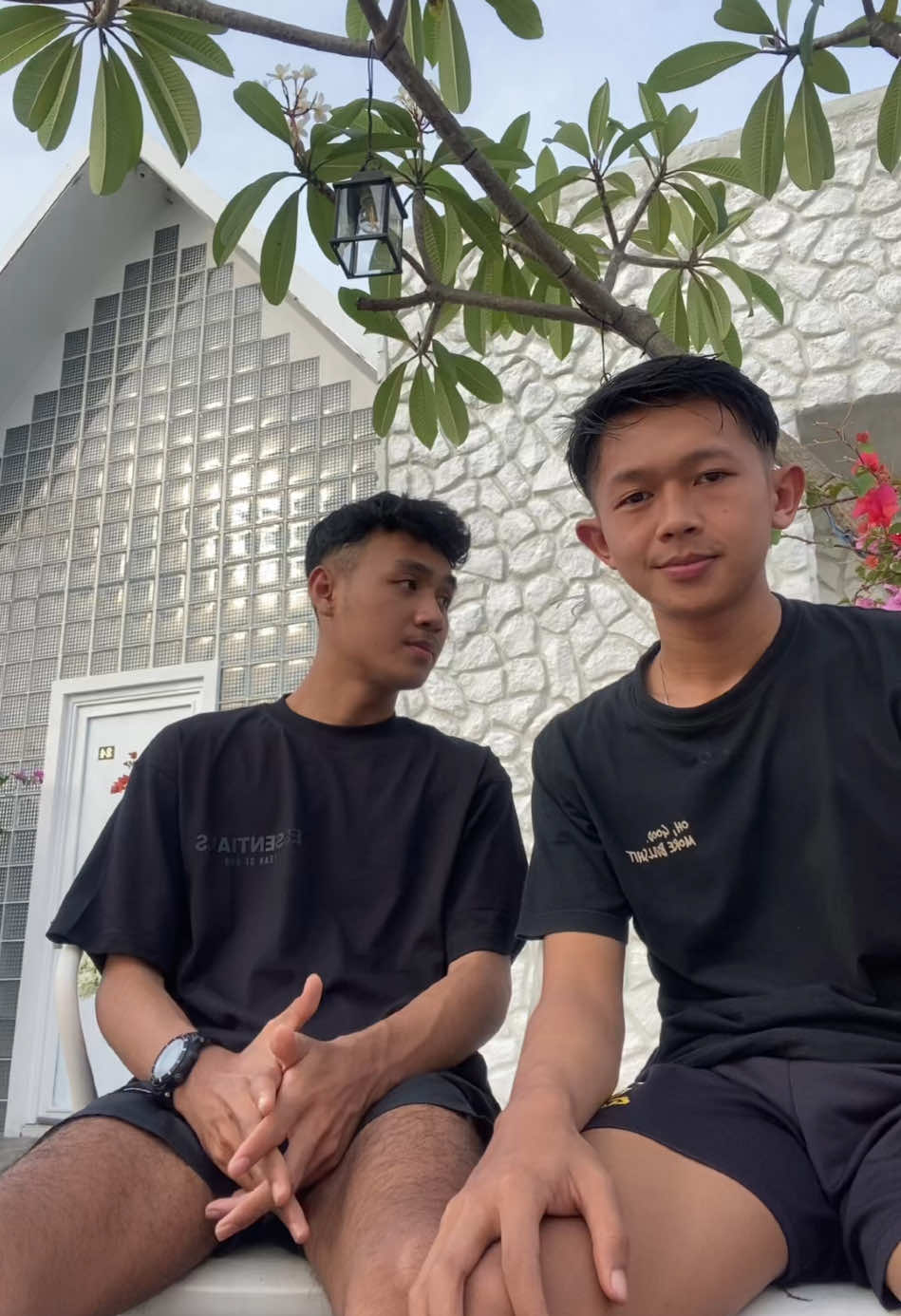 eyyowww @MasRama 