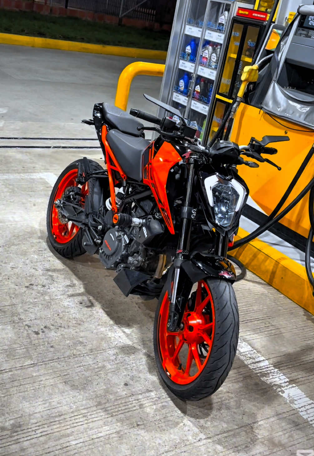 🧡 #ktm #duke200 #duke #ktmlover #parati #motos #Viral #fyp #colombia #ktmcolombia🇨🇴 KTM 200 NG