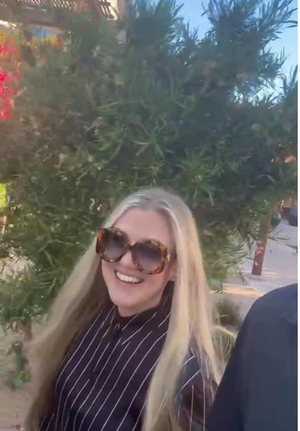 @E 