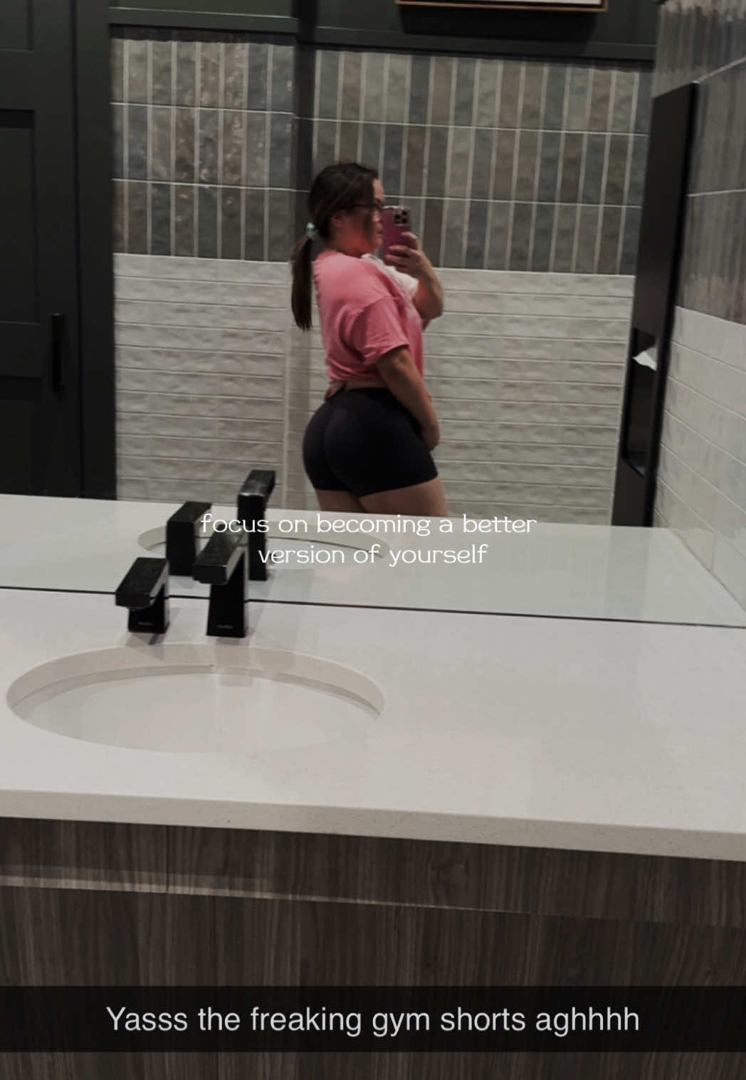 Dedication is key💞😚 #GymTok #glutes #viralvideo #fy #miaisshort #tiktokviral 