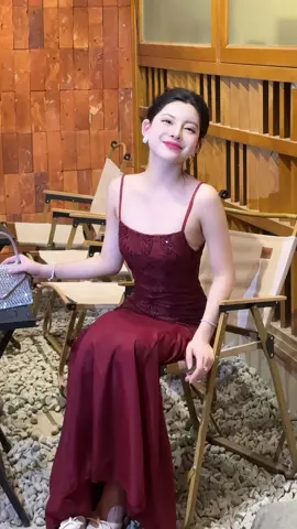 Năm nay các c cứ sẵn 1 e này trong tủ cho e nha!! Mặc đi đâu cũng đẹp cũng tone da !!! #xuhuong 