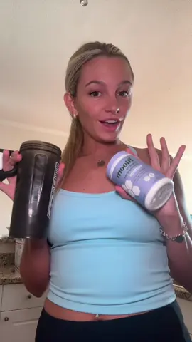 The best preworkout drink #bloom #bloomnutrition #relatable #preworkout #gym #energy #creatine 