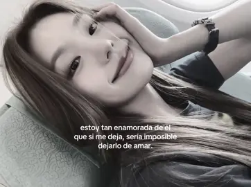 🐾- bloqueria a todos los que le causa inseguridad, oh quienes él quiera, dejo de hablar con la persona con la que él se sienta inseguro, me tiene a sus pies. Estoy tan enamorada que dejaría a todos por el, daría todo por él, movería tierra mar y cielo por el, iría a su país a conocerlo. Haría de todo por él, me tiene como una nena sonriéndole al celular con cada mensaje que me manda, aunque sea solo un ‘hola’ me emociono, me enamoro más de lo que ya estoy. Siento demasiadas cosas por él, me gusta cada día más, y espero seguir pasando más lindos momentos con él, ya casi cumplimos otro mes juntos, amor de mi vida ❤️‍🩹 - perdón por no subir videos no tenía tiempo por el colegio, pero espero que no quede en flop :D#amoaminovio #teamo #paradedicar #pinchetiktokponmeenparati #pinchetiktokponmeenparati #puppy #kpop #amor #pareja #glimpseofus #zxybca #fypシ゚viral #fypシ゚viral #fypシ゚viral #fypシ゚viral #meg 