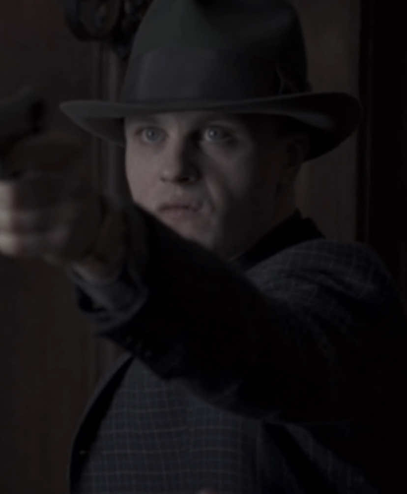 مهجدهم ☝️🔥 . #boardwalkempire #boardwalkempireedit #jimmydarmody #jimmydarmodyedit #luckyluciano #luckylucianoedit #fyp #foryou #foryoupage #viral #لوتشيانو #لاكي_لوتشيانو #بورد_والك_امباير #بوردوالك_امباير #جيمي_دارمودي #جيمي 