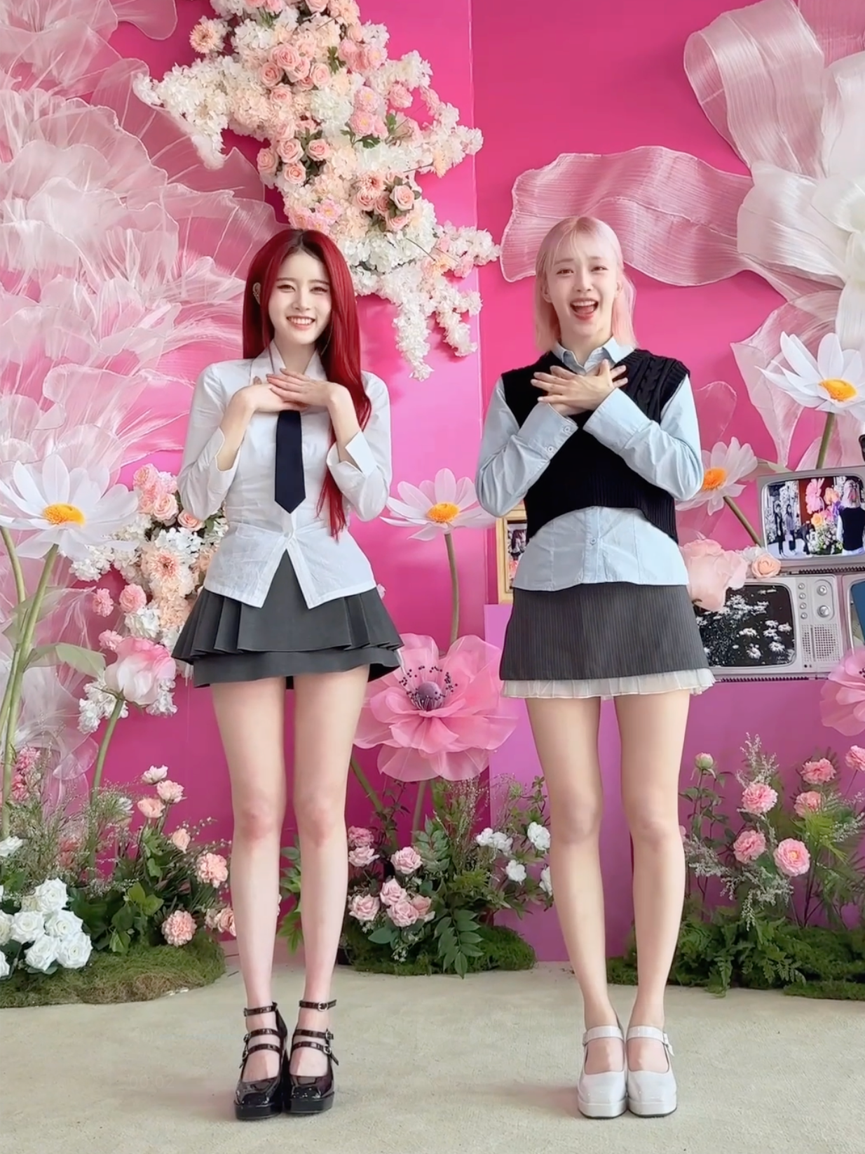 나에게도 사랑이 올까…💕 #STAYC #스테이씨 #Sumin #수민 #Sieun #시은 #STAYC_TikTok