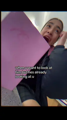 random wednesday he look at me HAHAHA #real #viral #viralvideo #fyp #foryoupage #crush #eyecontact #ilovemycrush #livelaughlovemycrush #myman 