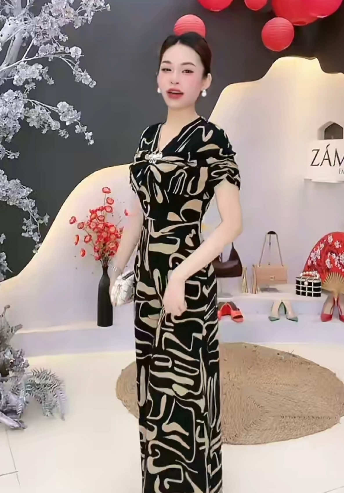 Trả lời @Tuyết Nhung Jumpsuit Vằn Tag Cài, Bộ Liền Thân Sang Trọng. #tiktokawardsvnt #thuylinh #nghechuchot #xuhuongtiktok2025 #lenxuhuong_tiktok #hottrend2025 #muataitiktokshop🛍 #xh #viraltiktok #viralvideo #xuhuong #thoitrang #thoitrangnucaocap #thoitrangnu #jumpsuitlienquan #jumpsuitnusangchanh #jumpsuit #jumnusangchanh #jumthietkecaocap #jumtondang 
