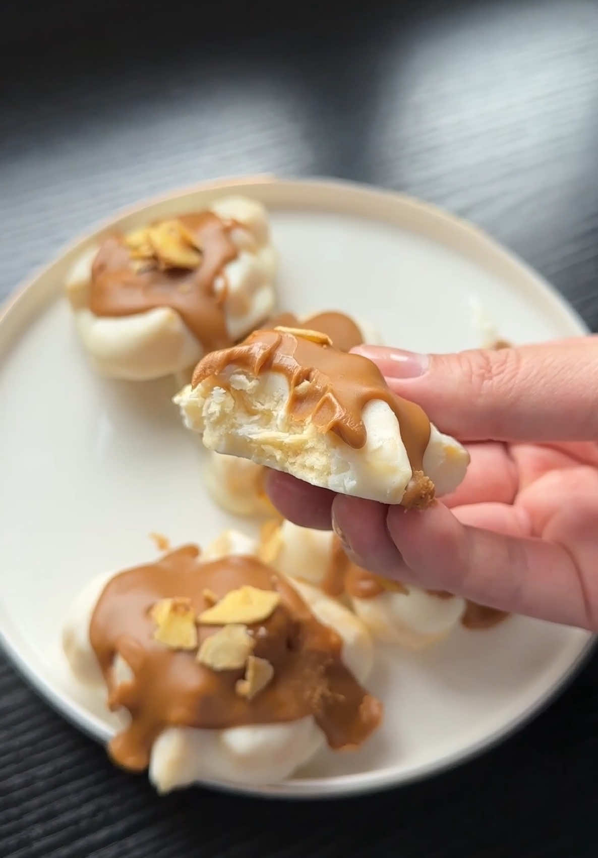 Banana biscoff yogurt clusters #dessert #delicious #Recipe #foodblogger