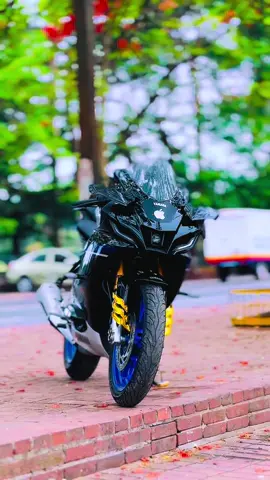 Rate ghumaite pari na ekhon🥹🩵 #cupcut #attitude #viral_video #newtrand #asad_shaheb.09 #bike_lover #biker #foryoupage #video #attitudeboy #r15m #r15_modified_video #tiktokbangladesh @TikTok Bangladesh @TikTok @For You @For You House ⍟ 