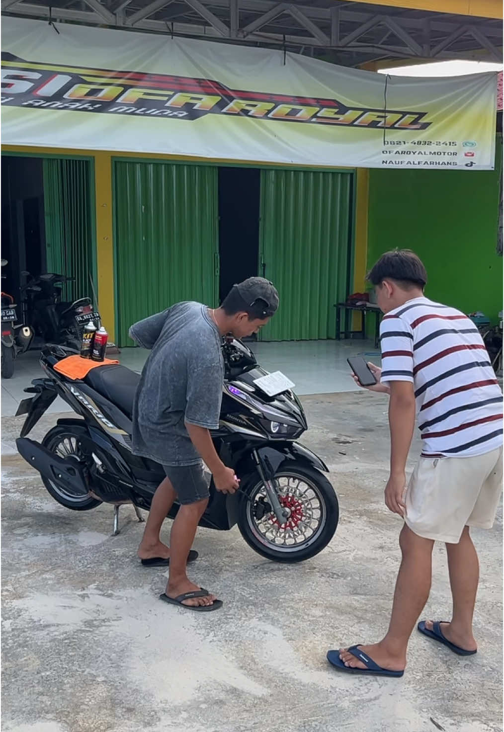Asik barangnya bosku tpiw #ofaroyalmotor 