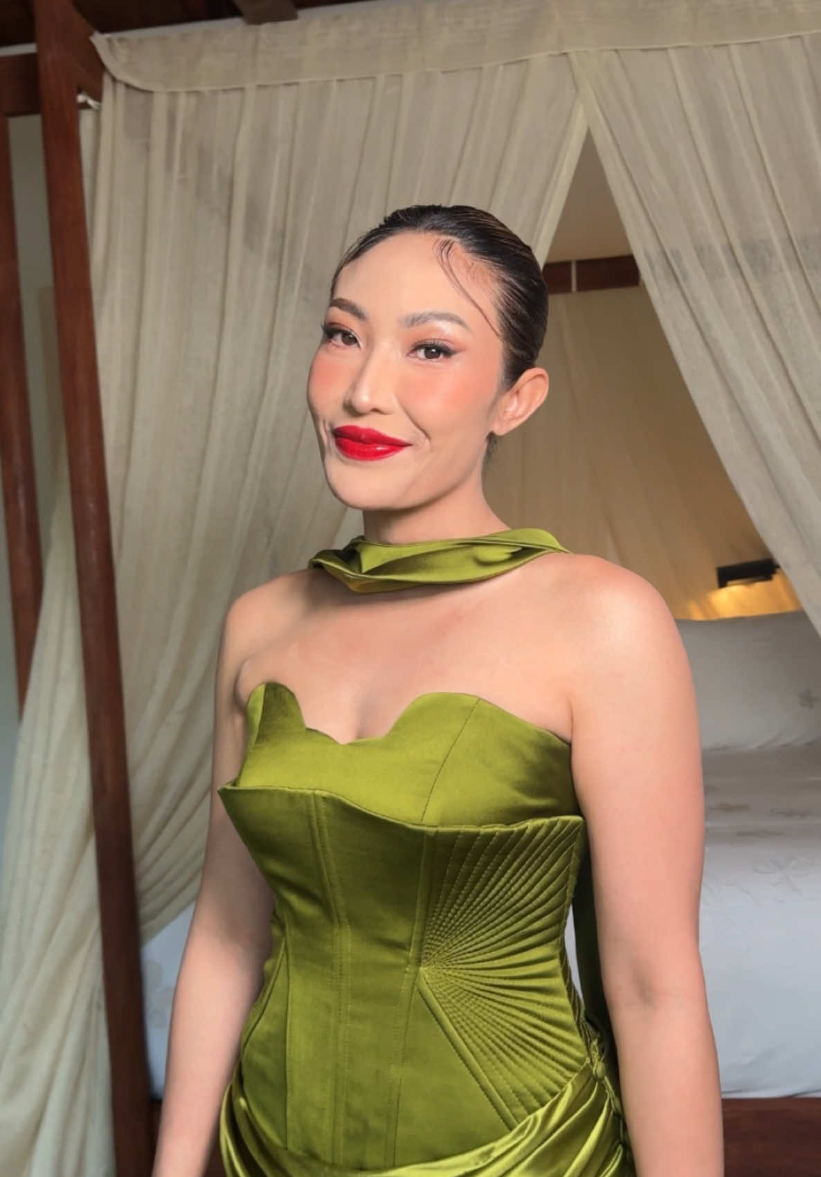 day 2 with stunning buayu @AyuDewi 😍❤️🫶🏻✨ bridesmaid of #LUNAdicintaiMAXimal #MOONtotheMAX brushed by @cantikawannadewi  asst by @asmi.askandar1481  hair styled by @angga_lee_bali