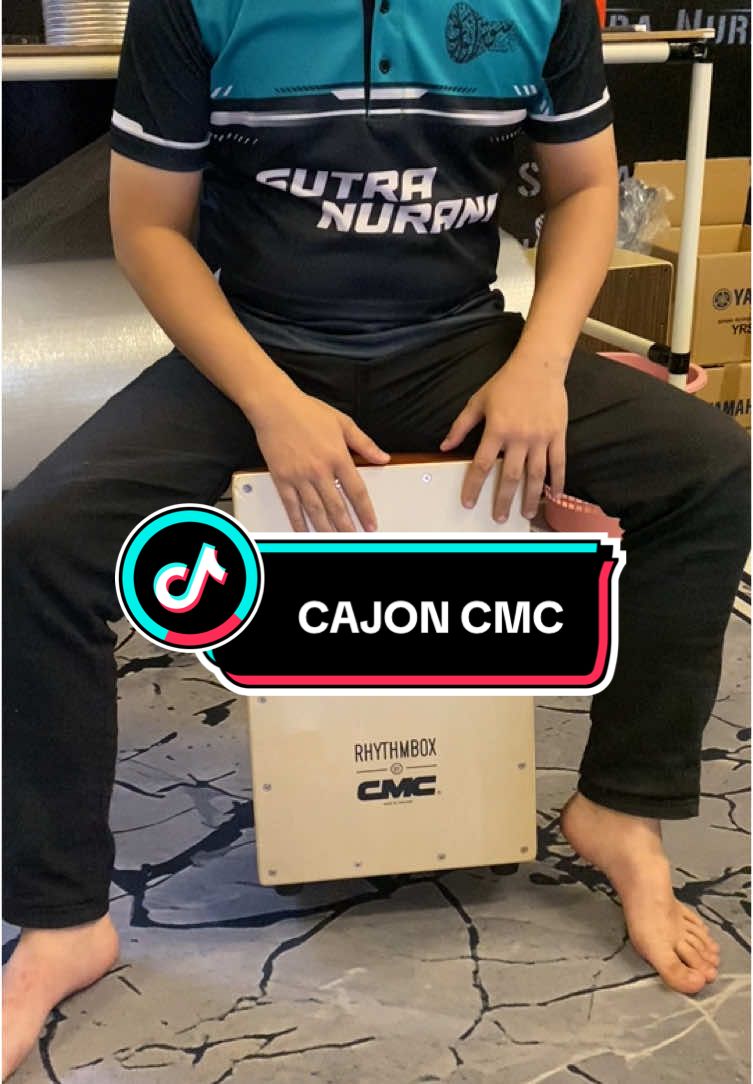 CAJON CMC / DRUM BOX PRELUDE NEW  -Two internal sets of snare wires for extra sensitivity  -Textured seating surface -Available in five colors Width: 30.5cm Depth: 30.5cm Height: 46.5cm MADE IN THAILAND ITEM READY STOCK !!  BUY NOW !  #cajon #cmc #percussion #fyp 