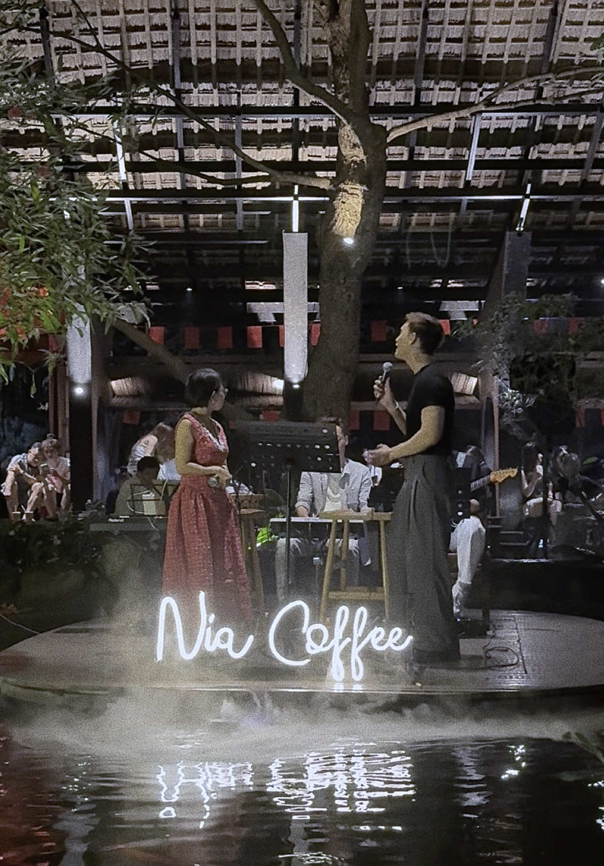 Bạn đã hẹn hò với âm nhạc tối 16/5 chưa nè? Nếu chưa thì tag nhẹ người mà bạn muốn cùng chill vào bài viết này nha. Có điều gì muốn gửi gắm hay tâm sự, nhắn tin cho Nia liền nhen! Bắt đầu từ 19h đến 21h nha mấy ní! Mình đợi bạn tại Nia. #DemNhacNia #NiaLangNghe #NiaCoffee #3_14PhanThanhTai #AcousticNight #CafeSânVườnChill #livemusic #CaNhac #cafenhacacoustic 