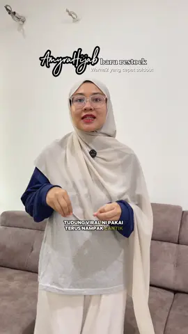 Sambar terus warna-warna hot tu 😍 #heavychiffon #shawl #amyrahijab 