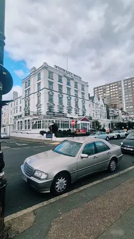 WestCliff Hotel Southend On Sea, we paid £110 for a family room for a family of 5, this hotel was on the Seafront to not far from the theme park and walking distance to the Local shops #westcliffhotel #southendonsea 