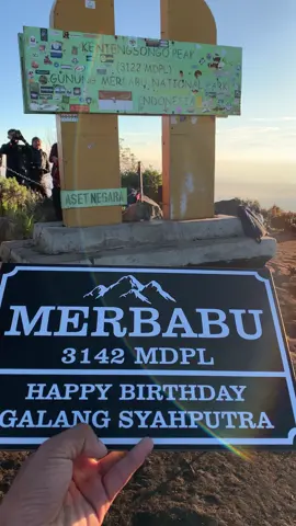 wishlist rayain ulang tahun di gunung #merbabu3142mdpl #fyp #merbabuviasuwanting #tamannasionalgunungmerbabu 